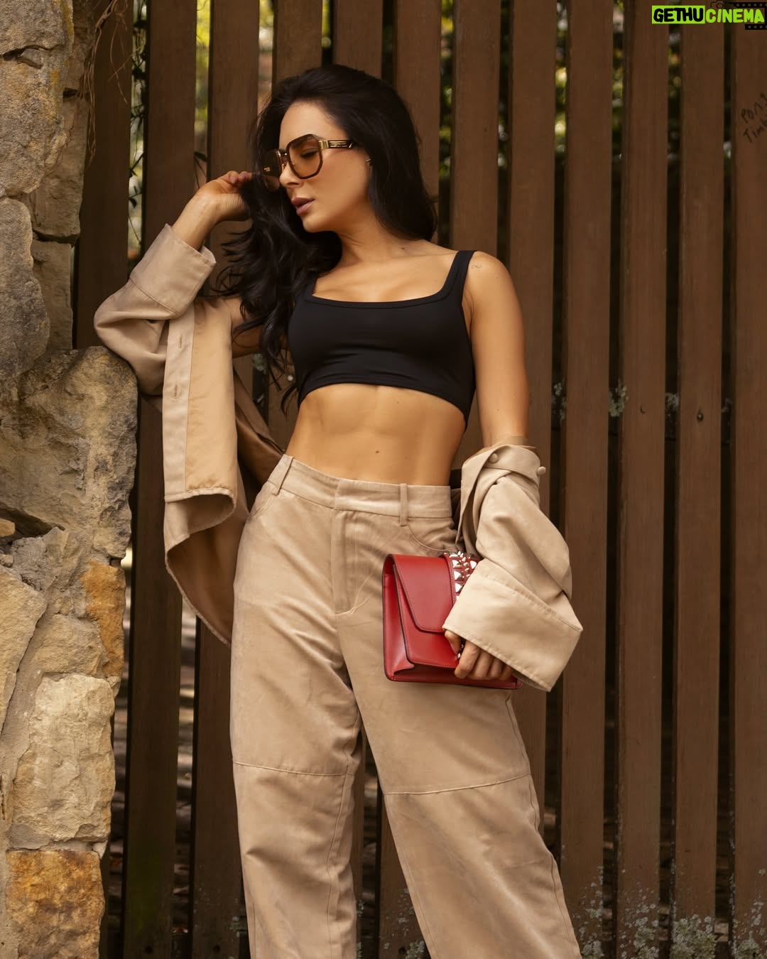Johanna Fadul - 24.4K Likes - Y se vino diciembre!!! Ya huelo 2025 y pinta bueno. Desde ya se las canto familia