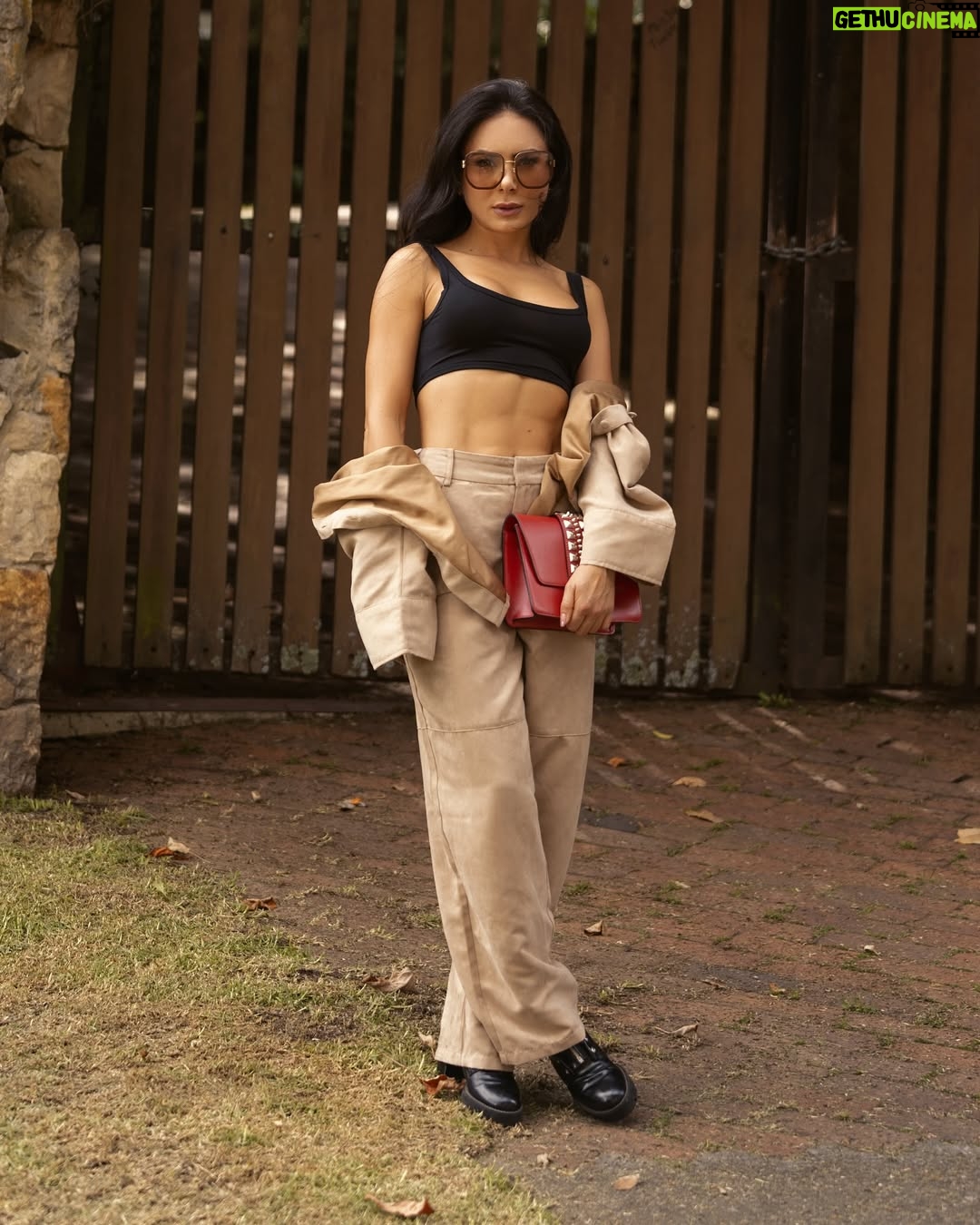 Johanna Fadul - 24.4K Likes - Y se vino diciembre!!! Ya huelo 2025 y pinta bueno. Desde ya se las canto familia