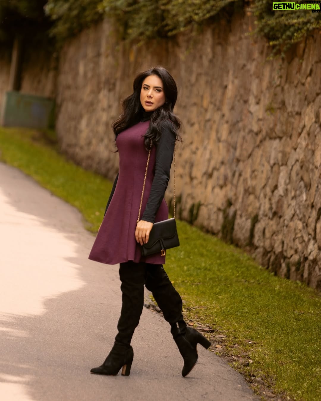 Johanna Fadul - 23.7K Likes - Siempre seguiré hacia adelante.
La misma vida te va quitando del camino las personas y situaciones q aunque en el momento no lo entiendas, te das cuenta luego que fue lo mejor que te pudo pasar. Cuando comprendas el mundo espiritual, recibirás con aceptación las cosas que estás viviendo. Te abrazo 🫶🏻🫰🏻