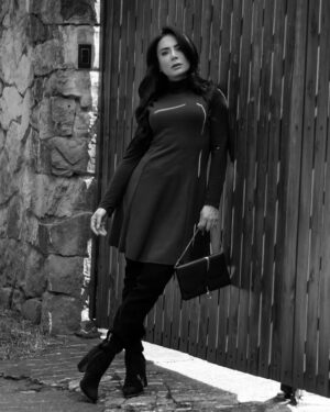 Johanna Fadul Instagram - Siempre seguiré hacia adelante. 
La misma vida te va quitando del camino las personas y situaciones q aunque en el momento no lo entiendas, te das cuenta luego que fue lo mejor que te pudo pasar. Cuando comprendas el mundo espiritual, recibirás con aceptación las cosas que estás viviendo. Te abrazo 🫶🏻🫰🏻