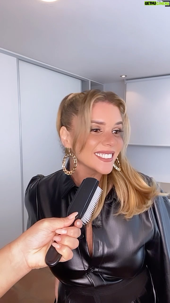 Johanna San Miguel - 25.2K Likes - SOLTERAS PERO NUNCA NUNCA NUNCA SOLAS!⚔️