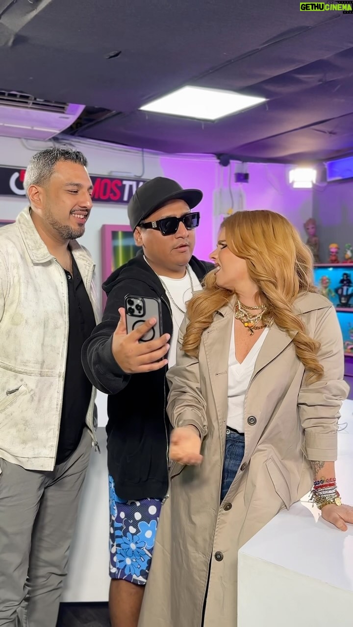 Johanna San Miguel - 91.6K Likes - Todo es contenido 🤣 @jorgelunalunera @ricardoelcomediante Gracias por entrar al juego con tan buena onda! #humor #johannasanmiguel #hh
