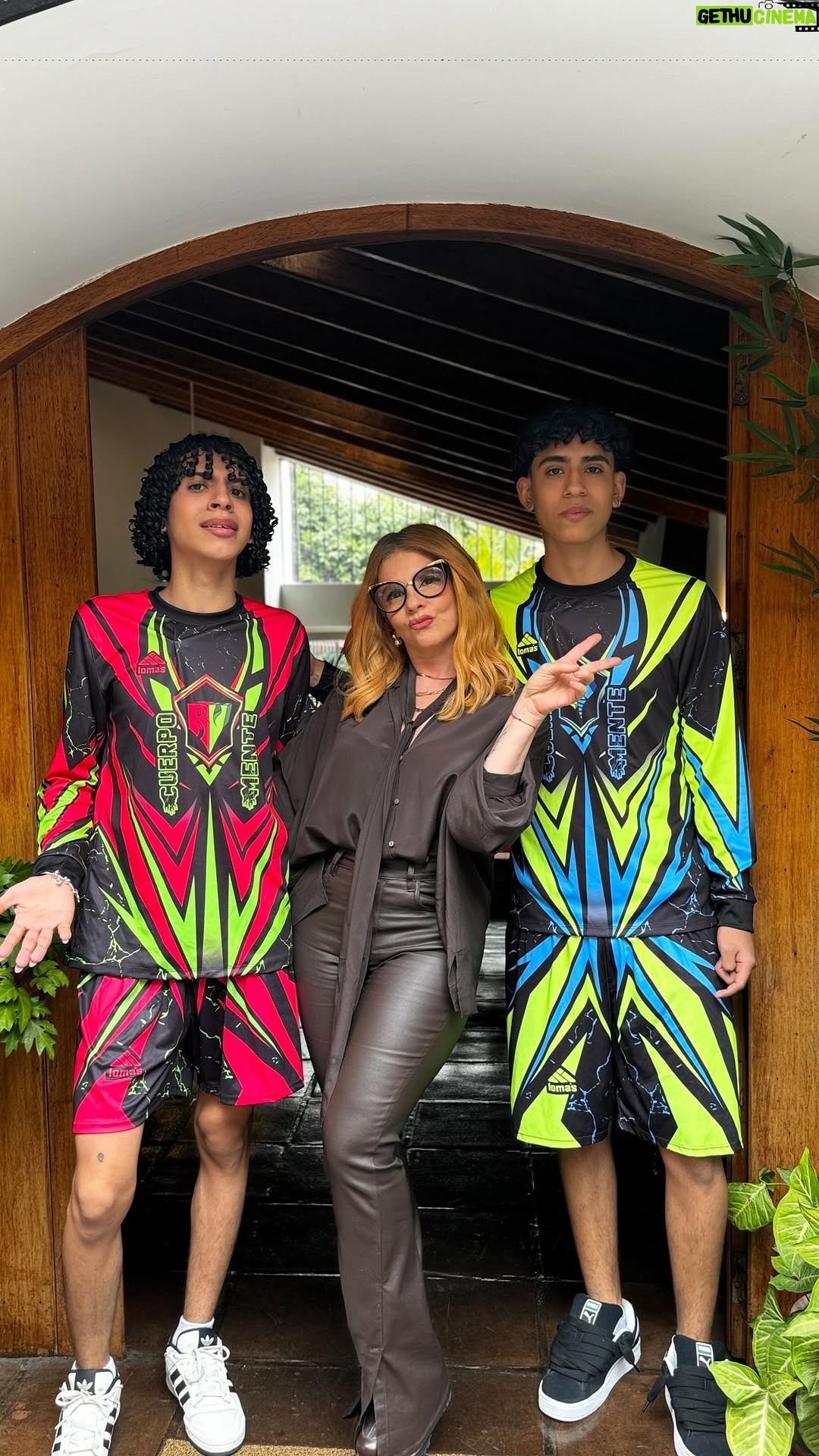 Johanna San Miguel - 139.9K Likes - La mamá leona educanda a las nuevas generaciones 💋 @valentinopalaciosss #humor #johannasanmiguel