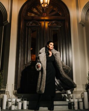 Jonida Maliqi Instagram - Në Korçë bre lalkë @arctic.boutique.hotel 🤍 plot e për plot me gjëra të mirka. Fotot nga @danieldervishi flasin vetë 🙏🏻