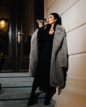 Jonida Maliqi Instagram - Në Korçë bre lalkë @arctic.boutique.hotel 🤍 plot e për plot me gjëra të mirka. Fotot nga @danieldervishi flasin vetë 🙏🏻