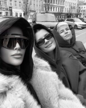 Jonida Maliqi Instagram - Si nisi🍾dhe bitisi një fundjavë në Vienë🤒
Swipe ➡️ për më shumë