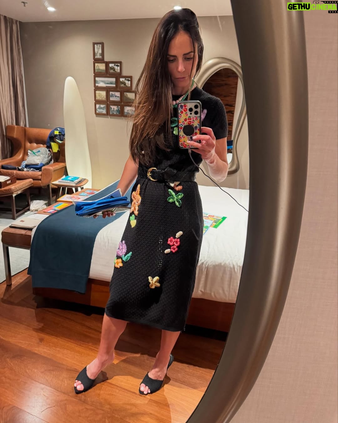 Jordana Brewster - 75.9K Likes - Gajas d’ouro