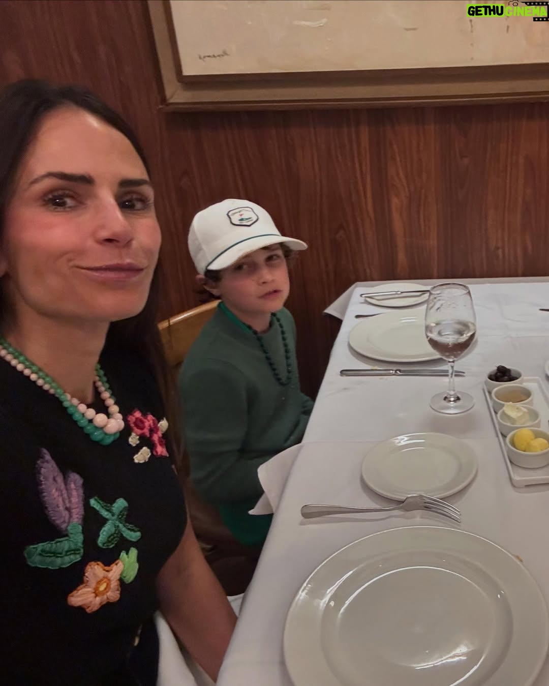 Jordana Brewster - 75.9K Likes - Gajas d’ouro