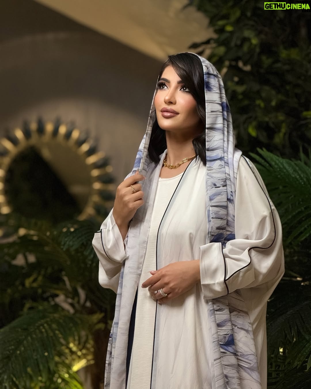 Jouman Kathem - 24.1K Likes - اسأل الله أن يتقبّل منّا ومنكم صالح الأعمال وأن يُعيدهُ علينا وعليكم بالخير واليُمن والمسرّات ❤️ عيد فطر مُبارڪ..
وٺقبل اللہ منا ومنكم صالح الأعمال
وڪُل عام وأنٺم بخير 🌙❤️
__________________
#عيد #عيد_فطر_سعيد #جمان #جمان_كاظم #jouman #eid