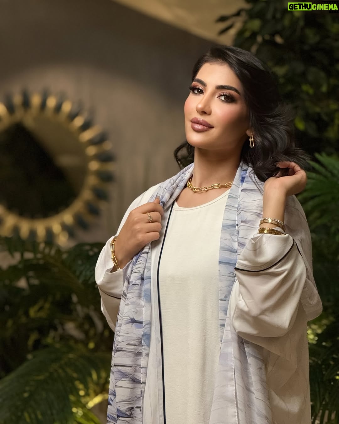 Jouman Kathem - 24.1K Likes - اسأل الله أن يتقبّل منّا ومنكم صالح الأعمال وأن يُعيدهُ علينا وعليكم بالخير واليُمن والمسرّات ❤️ عيد فطر مُبارڪ..
وٺقبل اللہ منا ومنكم صالح الأعمال
وڪُل عام وأنٺم بخير 🌙❤️
__________________
#عيد #عيد_فطر_سعيد #جمان #جمان_كاظم #jouman #eid