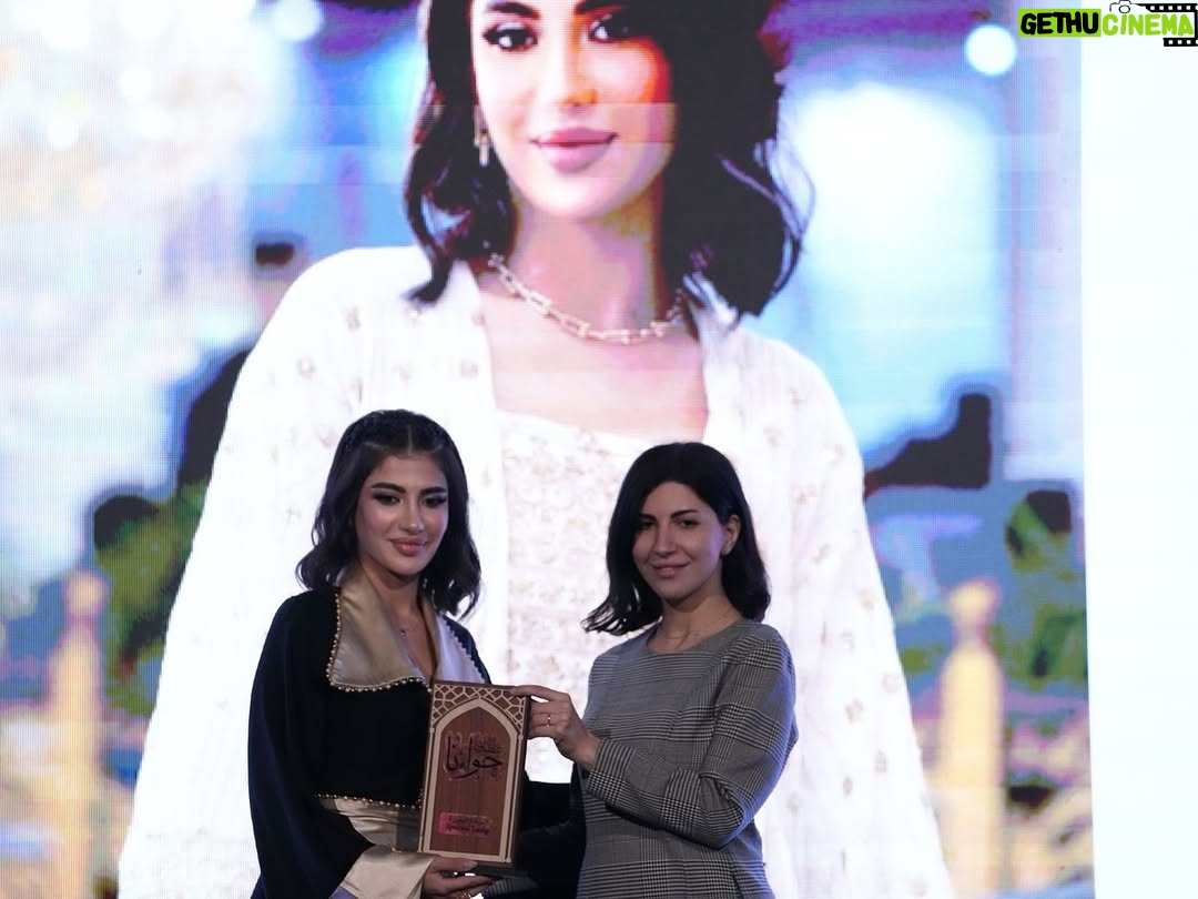 Jouman Kathem - 28.3K Likes - شكر وتقدير لـ فخامة رئيس الجمهورية ، دائرة شؤون المرأة وتحت شعار حواءنا عطاءنا سعيدة جداً بـ تكريمي كـ سيدة مميزة في يوم المرأة العالمي بحضور نخبة من فنانات و مؤثرات و سيدات المجتمع الناجحات🏆🌟