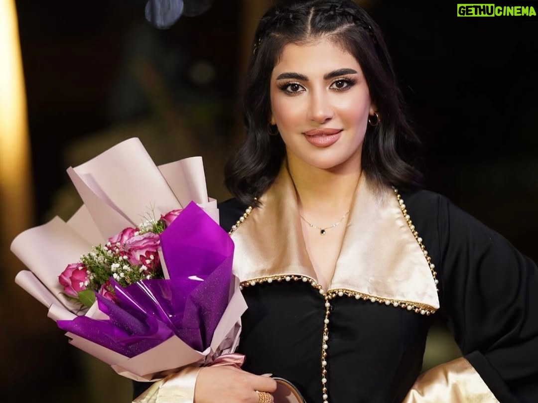 Jouman Kathem - 28.3K Likes - شكر وتقدير لـ فخامة رئيس الجمهورية ، دائرة شؤون المرأة وتحت شعار حواءنا عطاءنا سعيدة جداً بـ تكريمي كـ سيدة مميزة في يوم المرأة العالمي بحضور نخبة من فنانات و مؤثرات و سيدات المجتمع الناجحات🏆🌟