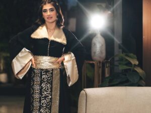 Jouman Kathem Instagram - شكر وتقدير لـ فخامة رئيس الجمهورية ، دائرة شؤون المرأة وتحت شعار حواءنا عطاءنا سعيدة جداً بـ تكريمي كـ سيدة مميزة في يوم المرأة العالمي بحضور نخبة من فنانات و مؤثرات و سيدات المجتمع الناجحات🏆🌟