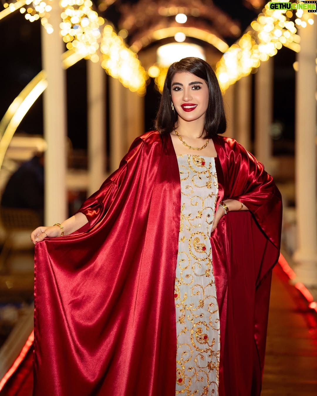 Jouman Kathem - 16.7K Likes - ♥️🐞
———
الإطلالة الجميلة من المصممة الحلوه @abayataya1
ميك اب وشعر بأيد المبدعة ( اني ) 👼🧚🏻♀️
بعدسة المصور @98_xlr