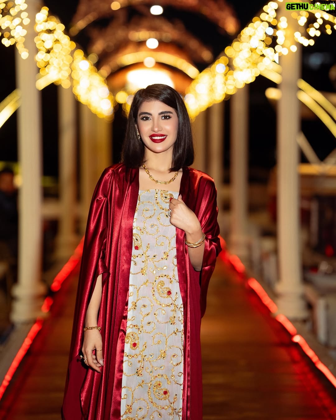 Jouman Kathem - 16.7K Likes - ♥️🐞
———
الإطلالة الجميلة من المصممة الحلوه @abayataya1
ميك اب وشعر بأيد المبدعة ( اني ) 👼🧚🏻♀️
بعدسة المصور @98_xlr