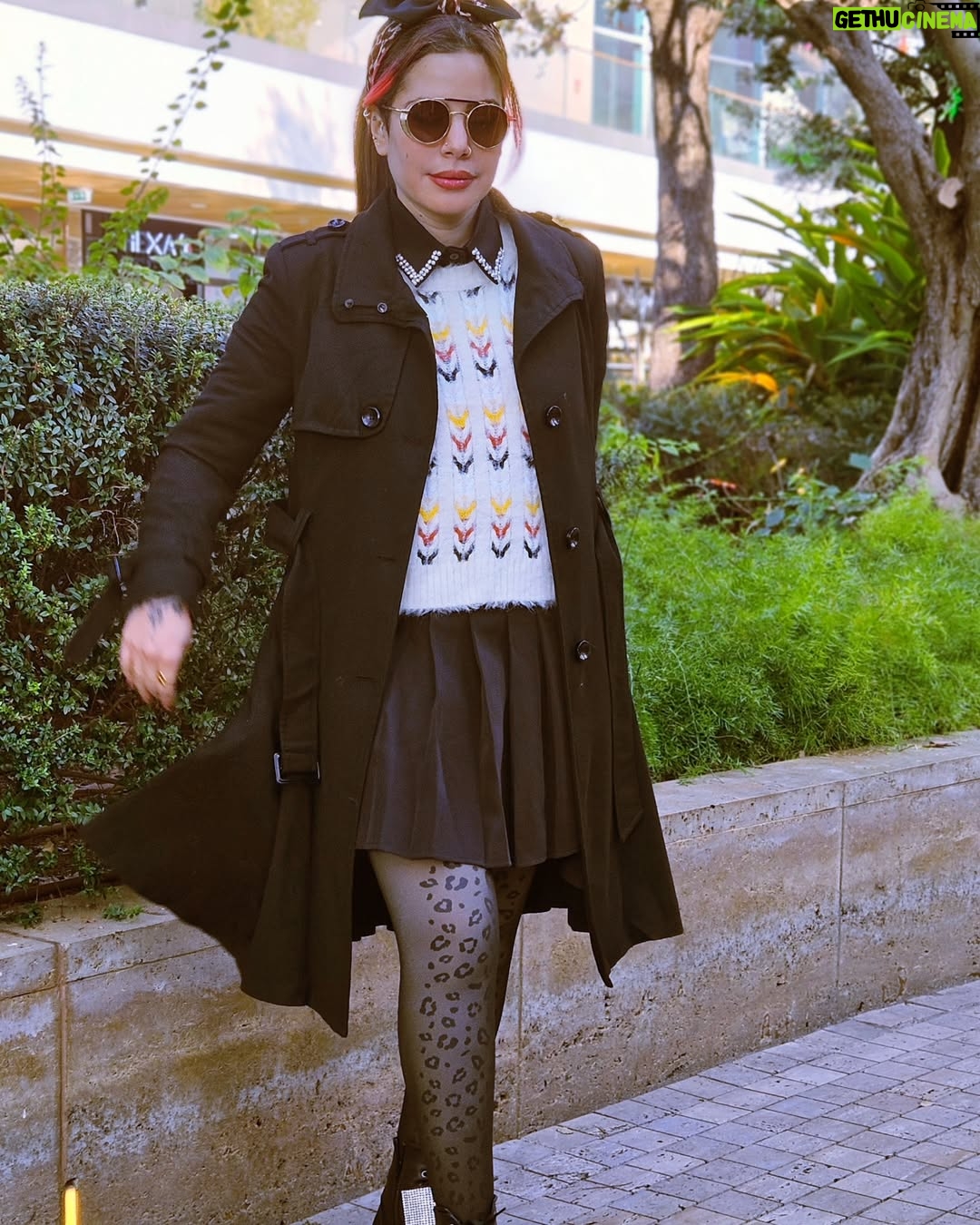 Jowy Khoury - 11.9K Likes - Write it on your heart that every day is the best day of the year.
💕☀️🌼✨️🌿