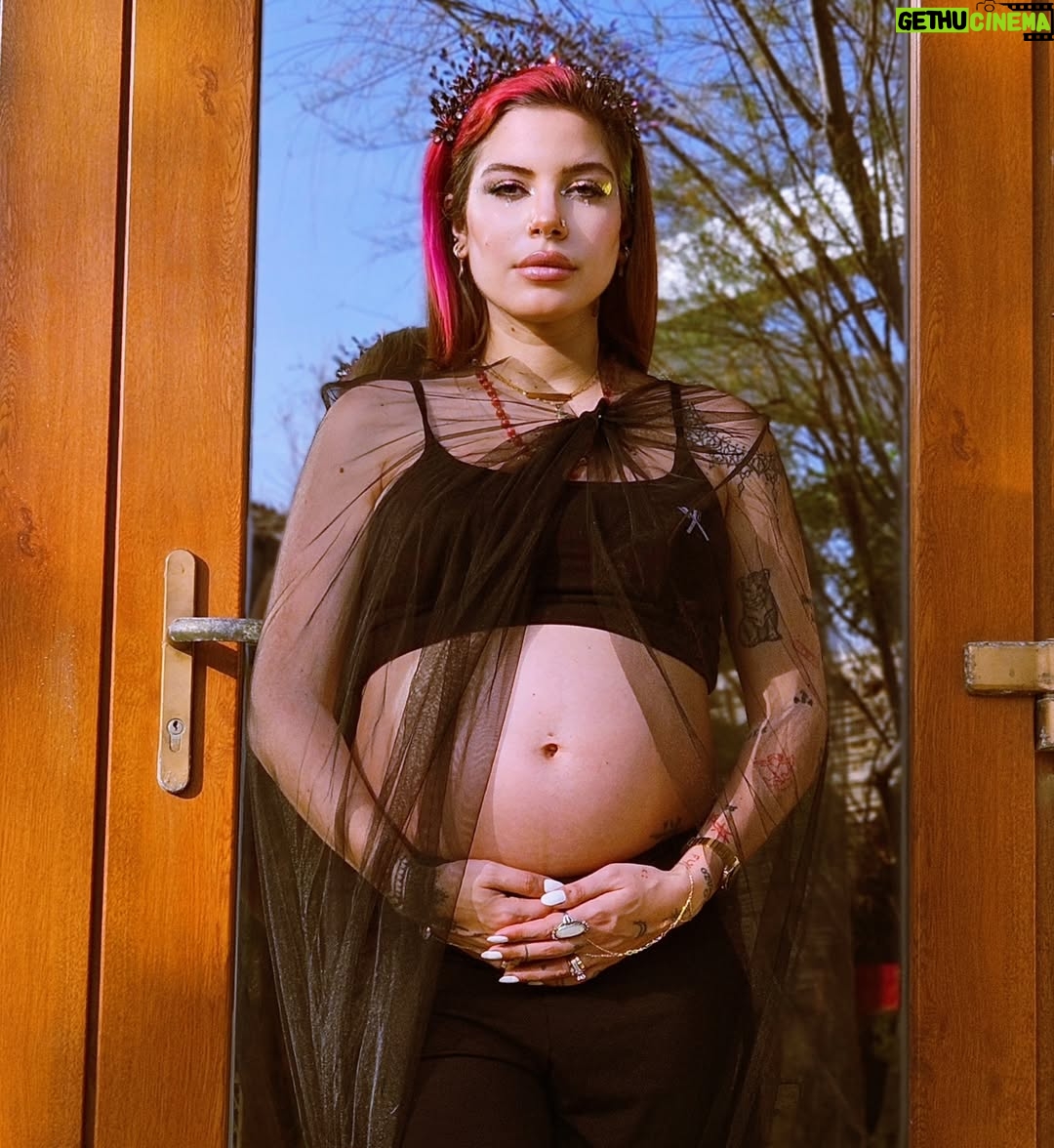 Jowy Khoury - 10.5K Likes - There are certain life experiences that just change you. They send you on a soul journey, and you have to either embrace the unravelling/rebuilding or just..fall apart. Becoming a mother is one of those things . My whole world is revolving and finding a new axis, my sense of self is being challenged, my coping mechanisms are being tested, and I'm once again wondering who I even was before, what I did with my time, and who I am becoming now. They call it Matrescence, and it is so real. The last month has been so beautiful . Zana G. came with a lot of blessings 🙏🪷 but as we've been trying to get back into normal life, the challenge is unmatched. This is the kind of challenge that will inevitably either break or make you or break you to make you. Some days, I feel a bit broken, but I can sense the purpose in it. It's exciting, honestly. Like what new iteration of life is coming our way? ldk, but it will be full of love, I'm sure , and a lot of cuteness.
All this time, it was Zana in there. The present changes and gives meaning to the past. After you welcome your baby, you get to remember pregnancy in a new light. To meet your child after birth and already know their familiar essence in your body and soul is one special kinda beautiful magic on this earth.🌈🫧🌸
Thank you for choosing me to be your mother , light of my life🩷
.
#diariesofanewmom