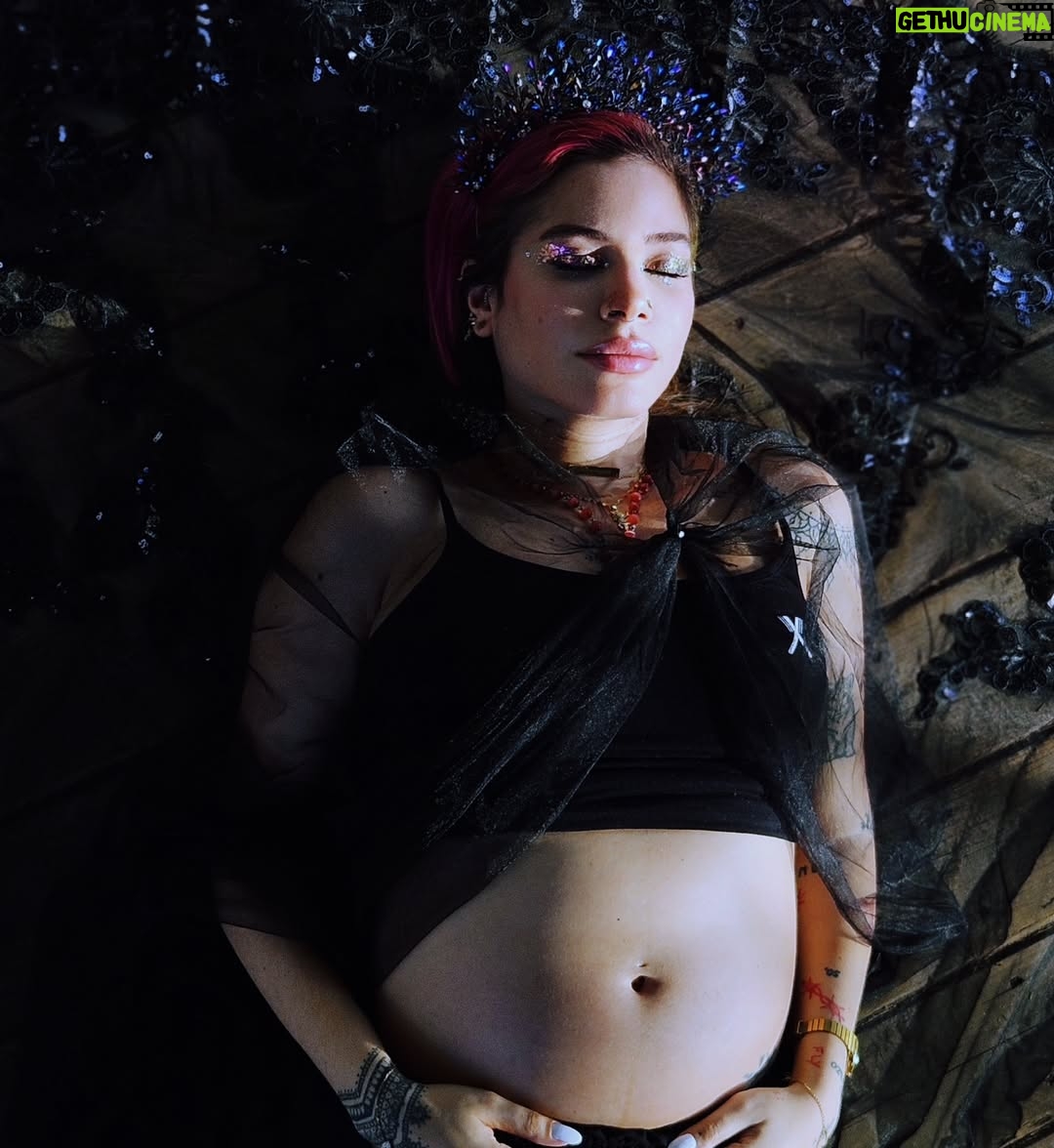 Jowy Khoury - 10.5K Likes - There are certain life experiences that just change you. They send you on a soul journey, and you have to either embrace the unravelling/rebuilding or just..fall apart. Becoming a mother is one of those things . My whole world is revolving and finding a new axis, my sense of self is being challenged, my coping mechanisms are being tested, and I'm once again wondering who I even was before, what I did with my time, and who I am becoming now. They call it Matrescence, and it is so real. The last month has been so beautiful . Zana G. came with a lot of blessings 🙏🪷 but as we've been trying to get back into normal life, the challenge is unmatched. This is the kind of challenge that will inevitably either break or make you or break you to make you. Some days, I feel a bit broken, but I can sense the purpose in it. It's exciting, honestly. Like what new iteration of life is coming our way? ldk, but it will be full of love, I'm sure , and a lot of cuteness.
All this time, it was Zana in there. The present changes and gives meaning to the past. After you welcome your baby, you get to remember pregnancy in a new light. To meet your child after birth and already know their familiar essence in your body and soul is one special kinda beautiful magic on this earth.🌈🫧🌸
Thank you for choosing me to be your mother , light of my life🩷
.
#diariesofanewmom