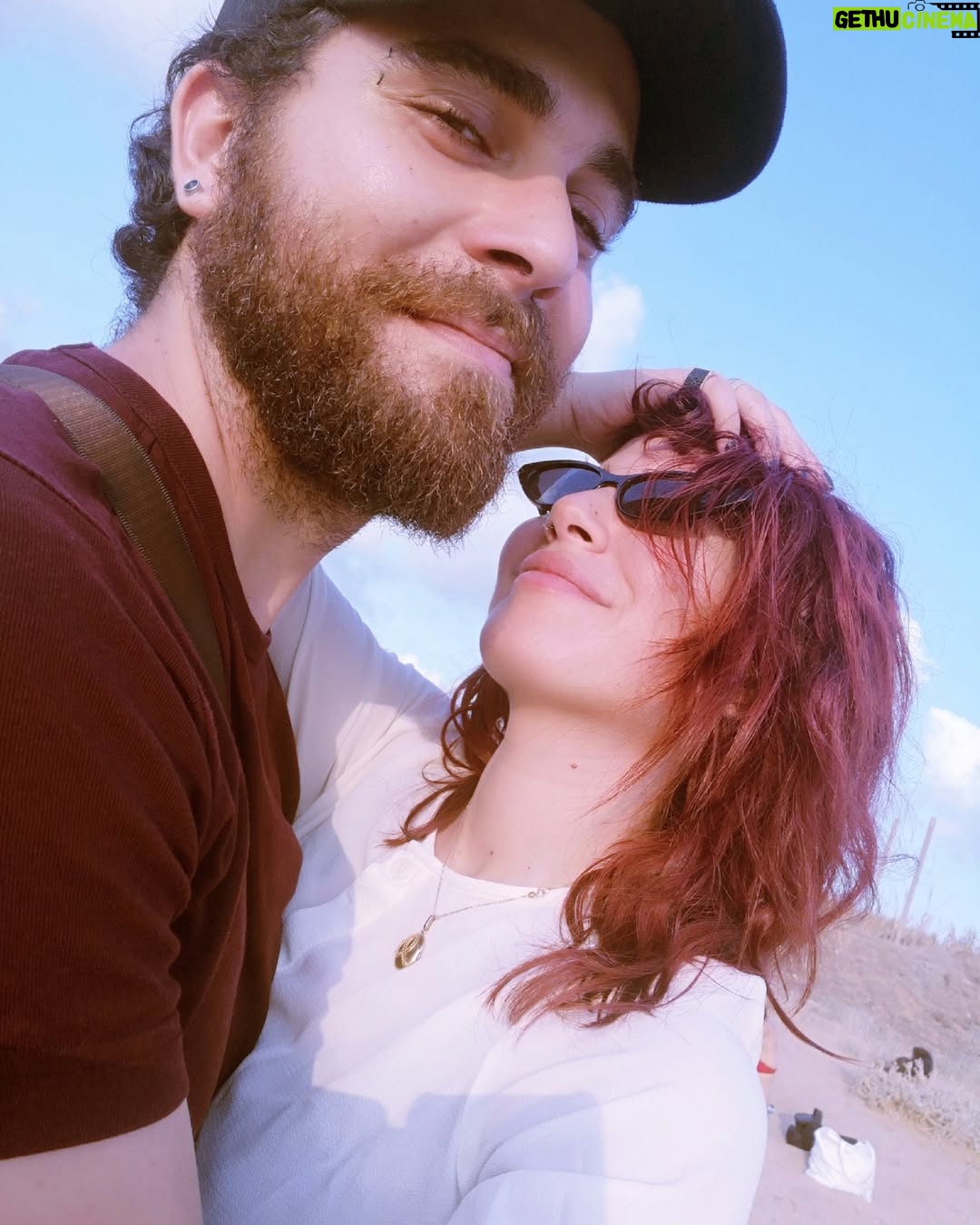Jowy Khoury - 12.5K Likes - Je t🩷 toutes les saisons ✨️
On this special day, I celebrate you and the love we have .
#happyanniversary❤️ best friend
#8years