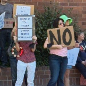 Judy Reyes Instagram - #HANDSOFF protest in Glendale, CA.  @therealanaortiz @angelanissel  #solidarity #resist. ✊🏽🤎👑