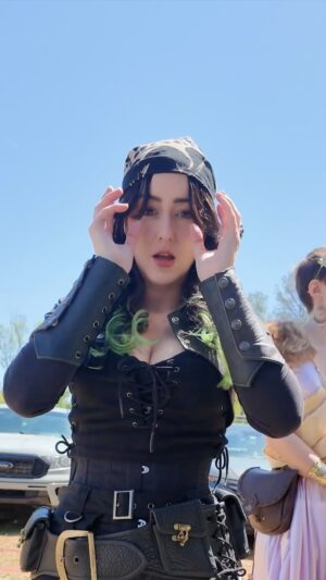 Julia Maggio Instagram - Welcome to Day 1 Coachella… ok it’s fantasy Coachella 
Special guests @jessdstunts @ann_mossy 
#renfaire #coachella #rennaissance #grwm