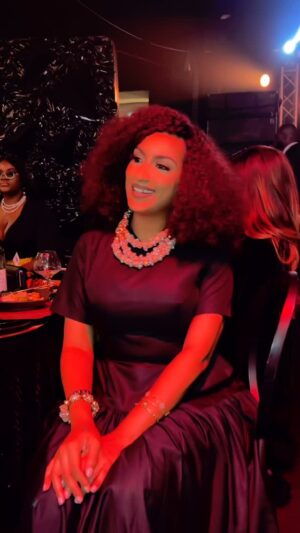 Juliet Ibrahim Instagram - We celebrated @yomicasual 40th birthday and it was a wonderful time spent. There was so much love in the air and I just wanted to say @yomicasual my dear brother, you are #blessed and highly favored! God continue to bless you and keep you. This is the beginning of greatness and may you continue to be the friend and brother that you are to many. We celebrate you 🙏🤗👑🎁😘
-
Makeup @make_upbykilo 
Dress @kaiikoandvirgo