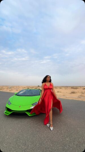Juliet Ibrahim Instagram - Experiencing the beauty of the Dubai desert and loving every moment of this adventure with its Golden sands, breathtaking sunset, and pure desert magic! 

#birthdaybehavior #birthdaygirl 
#visitdubai #mydubai #dubai