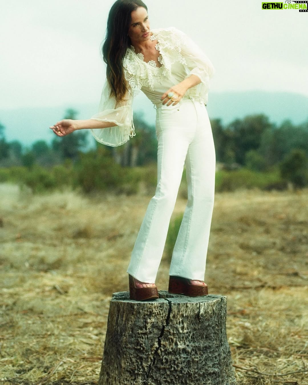 Juliette Lewis - 28.6K Likes - Juliette Lewis stars as Clara Armstrong in the newly-released cult thriller @opusmovie from @a24. Lewis, whose decades-long career yielded an @theacademy nomination, also appears in ‘By Design,’ a body-swap film that debuted this year at @sundanceorg Read the full story on flaunt.com!

 
@FlauntMagazine
Photographed by @amardaved 
Styled by @mrchriscampbell wearing @chloe 
Written by @augustusbritton
Hair: @paulnortonhair 
Makeup: @rachelgoodwinmakeup 
Flaunt Film: @isaacdektor and @ethanschles
#FlauntMagazine #RhythmIsADancer