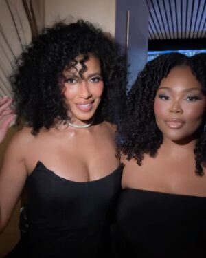 Julissa Bermudez Instagram - @valentino.beauty took me and my curls to the Grammys 💃🏽