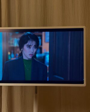 Jung Yi-seo Instagram - 부선이(는 사실 화장발이지) 👩🏻‍🦱💄
#폭싹속았수다