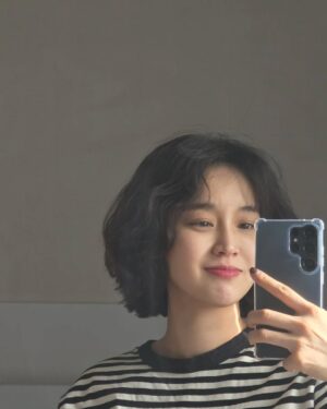Jung Yoo-min Instagram - 🦁🏠