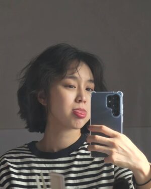 Jung Yoo-min Instagram - 🦁🏠