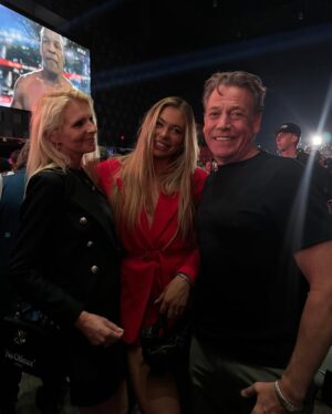 Jutta Leerdam Instagram - Fight week 🩵✨@jakepaul