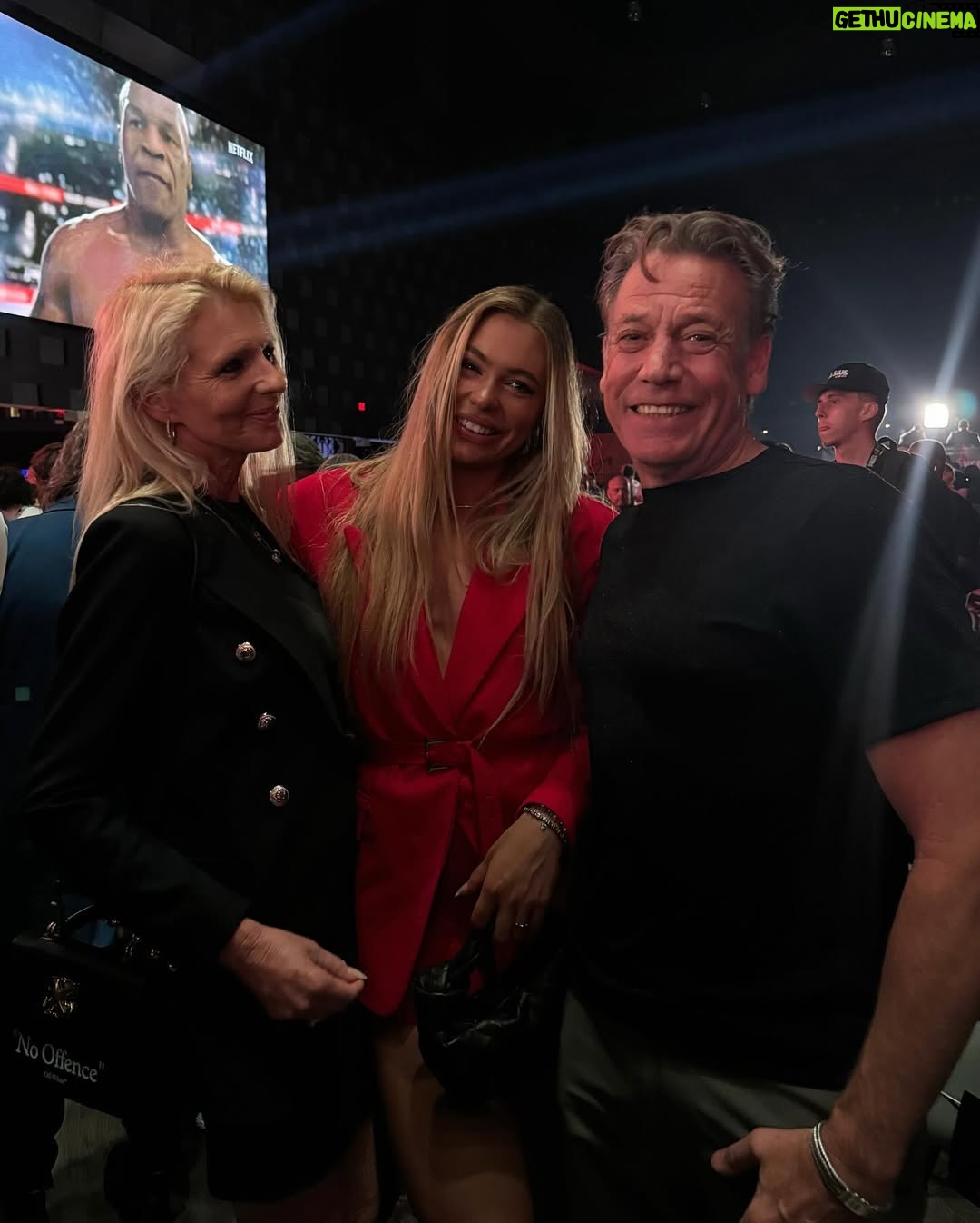 Jutta Leerdam - 444.6K Likes - Fight week 🩵✨@jakepaul