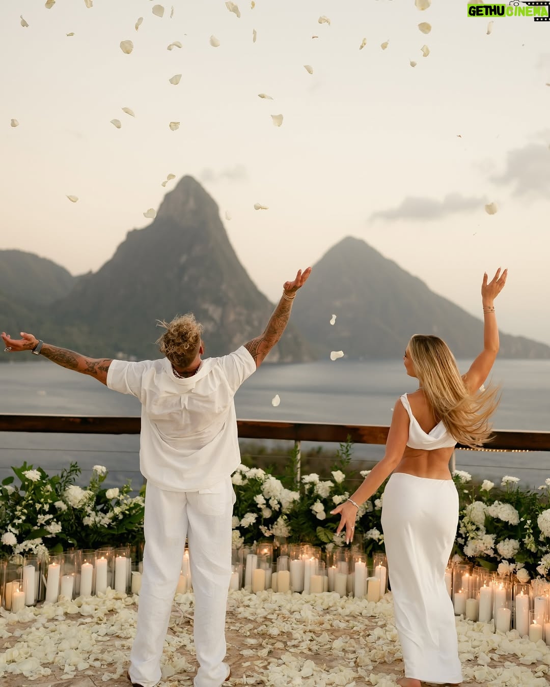 Jutta Leerdam - 1.6 Million Likes - We’re engaged💍🕊️🤍we can’t wait to spend forever together🥹