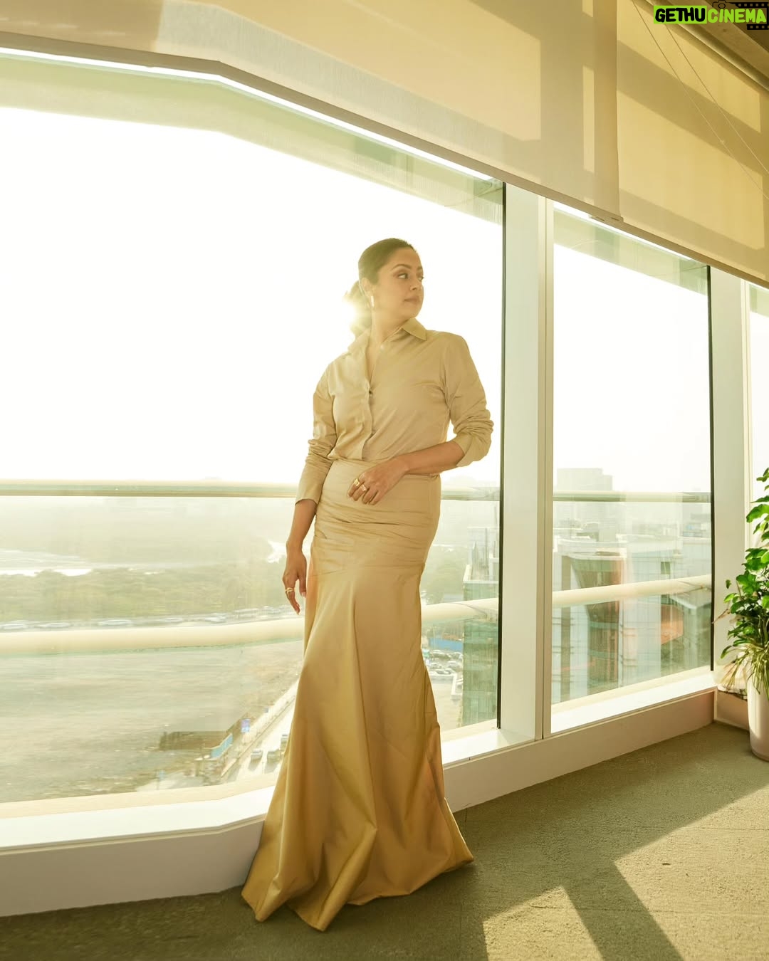 Jyothika - 594.8K Likes - 💛💛
Styling @radhikamehra
Make up @devika.kharwa
Hair @prachina_hair
Photographer @nupuragarwal__
Styling assistant @keyurisangoi
Outfit @in.urbansuburban
Earrings @nihiraa_india @frowpublicrelations
Rings @studioviange @ayanasilverjewellery @ascend.rohank
Footwear @dipyourtoes @dewandbloom