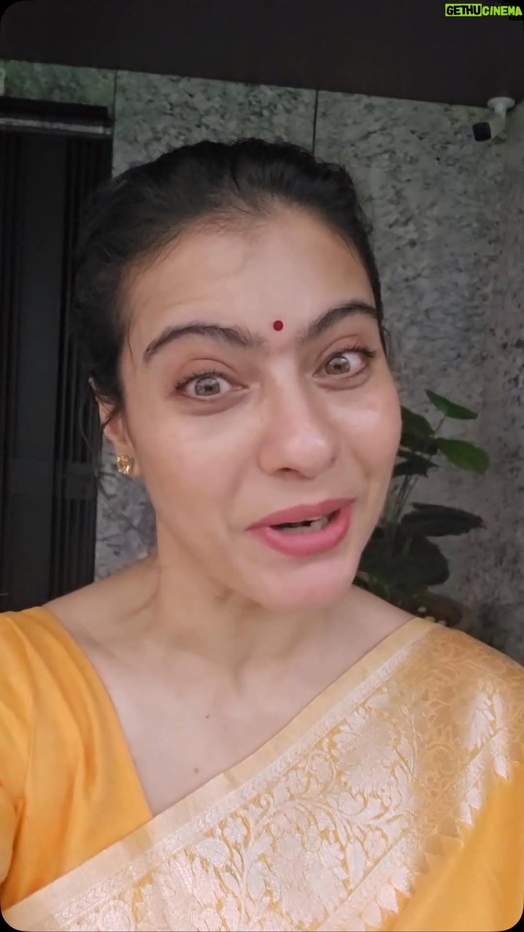 Kajol - 1.2 Million Likes - Wishing everybody a very happy everything .. #navratri #gudipadwa #eidmubarak #happysunday #happyholidays #everythingisawesome 😘🫰