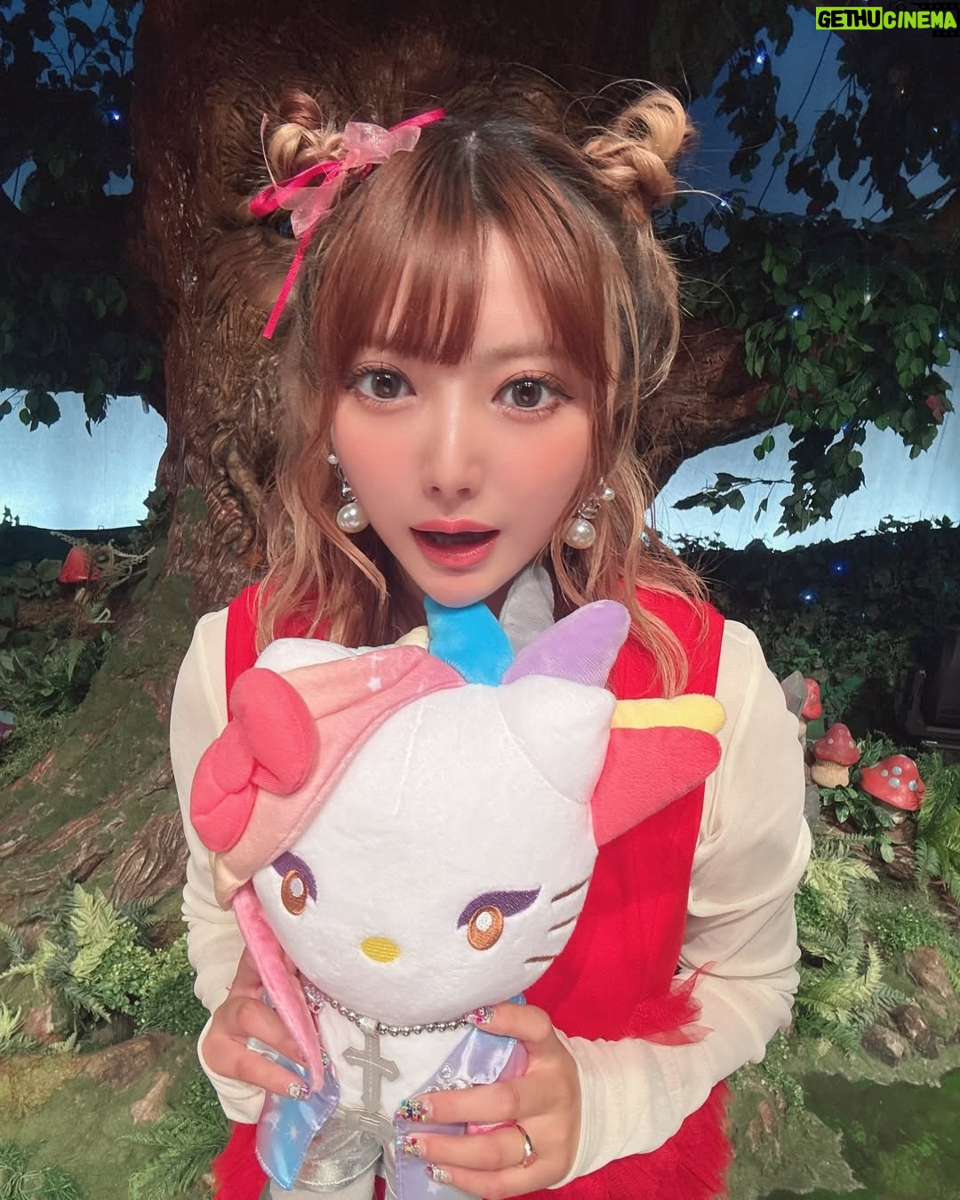 Kalen Anzai - 4.6K Likes - .
YOSHIKI CHANNELにゲスト出演させて頂きました🍎🩷
ありがとうございました👼👼
yoshikittyカワイイ⊂( ᴖ ̫ᴖ)⊃⊂(ᴖ ̫ᴖ )⊃
2025バージョンキラキラでとっても可愛いから
みんなも是非投票してネ🫠