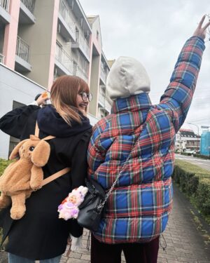 Kalen Anzai Instagram - .
すーぐふざける👭🤝🏻🌟
みんななんかしら着いてる🐰
元気いっぱいのありさちゃんと
ニタニタしてる美羽ちゃん
今日もありがとう🤝👼

#ありさちゃんがめちゃ寛いでる写真撮られ
#LINEグループに貼られる
#全員のカメラロールに無事保存
#美羽ちゃんはそれを見て
#脳内全ての悪知恵使ったような顔でニヤついた
#良いコンビです