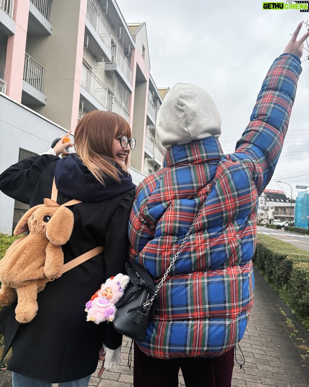 Kalen Anzai - 3.7K Likes - .
すーぐふざける👭🤝🏻🌟
みんななんかしら着いてる🐰
元気いっぱいのありさちゃんと
ニタニタしてる美羽ちゃん
今日もありがとう🤝👼
#ありさちゃんがめちゃ寛いでる写真撮られ
#LINEグループに貼られる
#全員のカメラロールに無事保存
#美羽ちゃんはそれを見て
#脳内全ての悪知恵使ったような顔でニヤついた
#良いコンビです