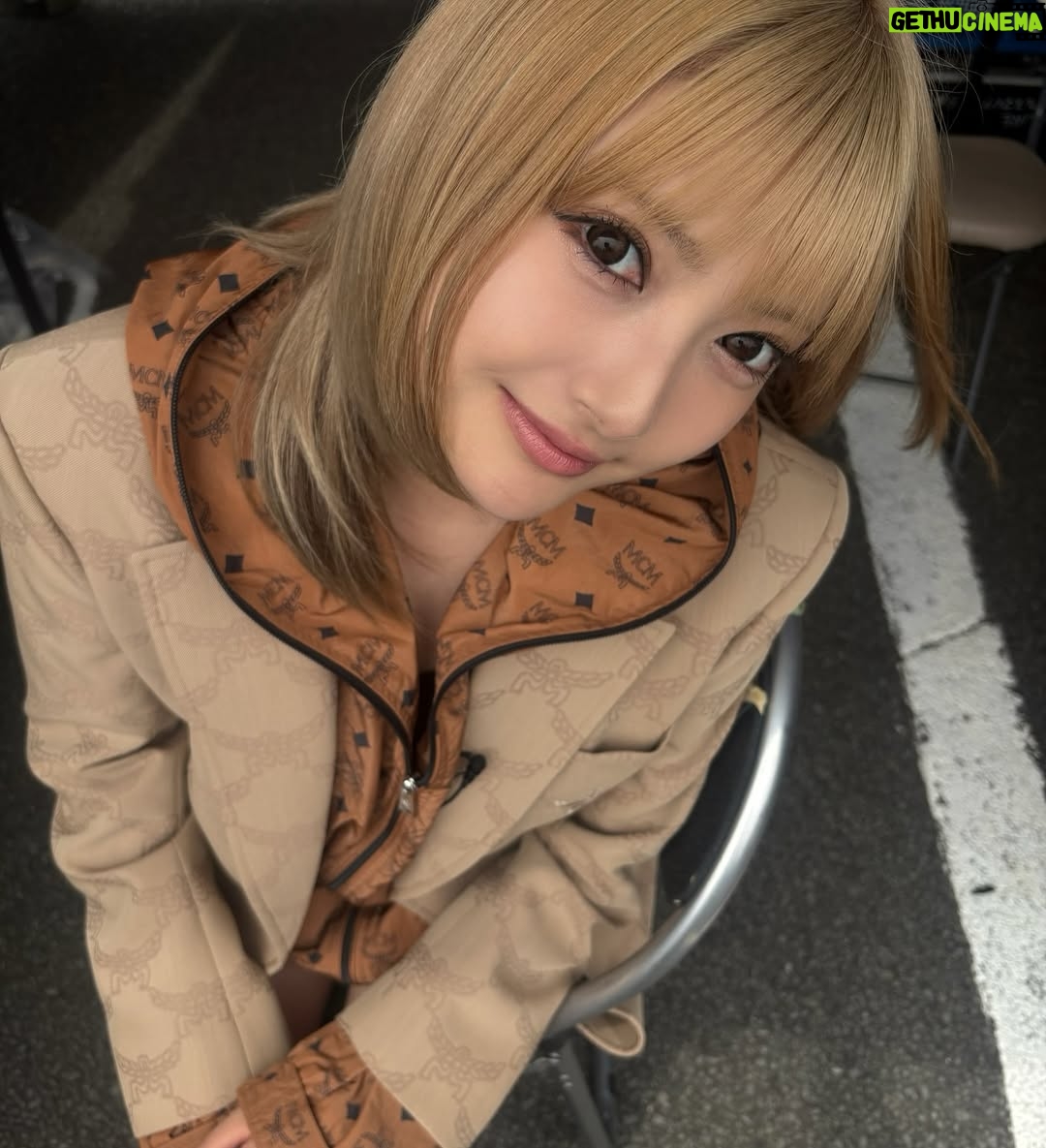 Kalen Anzai - 6.9K Likes - .
この度、映画「ALIVEHOON アライブフーン」新作の
主演を務めさせて頂くことになりました!
絶賛、演技やドリフトの練習中ですが
監督をはじめ、ご協力くださっているレーサーさんや
スタッフの方々全員が、深い情熱でのめり込む、
心のこもった作品に参加できる幸せを噛み締めている最中です。🙂
キャストの皆さんとも気持ちを一つに
この作品が素晴らしいものになるよう努めますので、
ぜひ、応援して頂けると嬉しいです!!🔥
#ALIVEHOON #アライブフーン