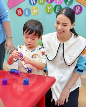 Kaneungnij Jaksamittanon Instagram - อันไหนชอบก็ดูจะตั้งใจเป็นพิเศษเลยครับ 
@babiesgenius_centraleastville