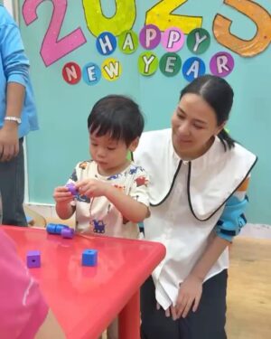 Kaneungnij Jaksamittanon Instagram - อันไหนชอบก็ดูจะตั้งใจเป็นพิเศษเลยครับ 
@babiesgenius_centraleastville