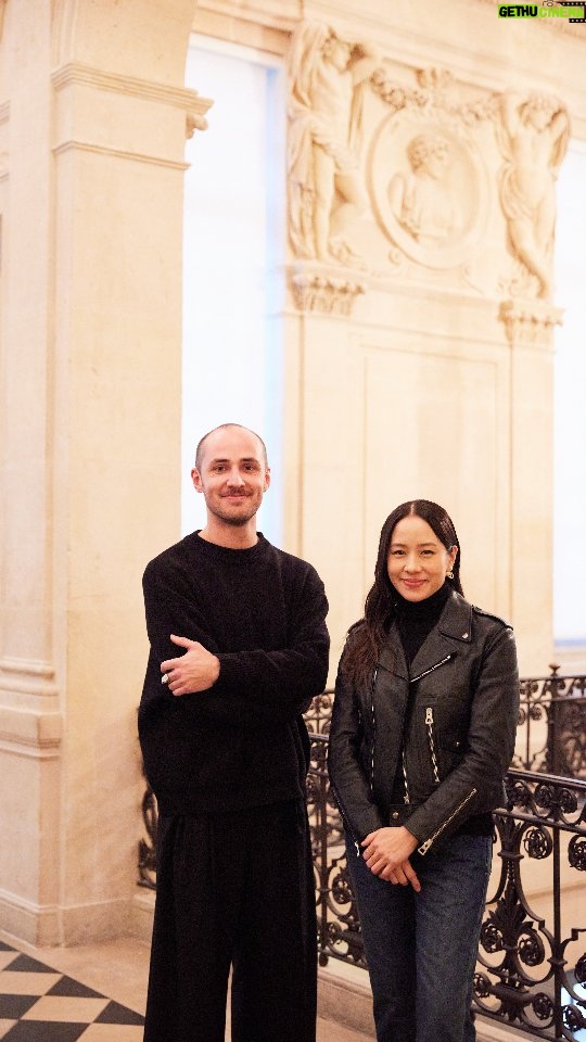 Karena Lam Kar-Yan - 724 Likes - 【林嘉欣與François Dareau對話 Karena in conversation with François Dareau】
一切由對話開始,畢加索與亞洲藝術家前所未見以作品對話,法國五月藝術節大使林嘉欣早前亦與巴黎國立畢加索藝術館研究員兼今次展覽策展人François Dareau會面暢談。他分享乘搭貨機,護送畢加索的珍藏來到香港,急不及待與大家見面。還未看展的大家,起行吧;看過展覽的朋友,來對話!
「香港賽馬會呈獻系列:畢加索──與亞洲對話」展覽由M 與法國五月藝術節聯合呈獻,獲香港賽馬會慈善信託基金冠名贊助,亦是2025年法國五月藝術節之開幕節目。
It all begins with a conversation - French May Arts Festival Ambassador Karena Lam met research fellow of Musée national Picasso-Paris and exhibition curator François Dareau, as he shared about escorting Picasso's masterpieces on a cargo jet to Hong Kong. Check out the exhibition, and engage in this unprecedented dialogue between Picasso and contemporary Asian artists.
‘The Hong Kong Jockey Club Series: Picasso for Asia—A Conversation’ is co-presented by M and French May Arts Festival as the opening programme of the French May Arts Festival 2025, generously supported by the Title Sponsor, The Hong Kong Jockey Club Charities Trust.
📅 15.03 - 13.07.2025
📍 M 二樓西展廳 West Gallery, L2
🎟️ mplus.org/picasso-for-asia-tc
#法國五月 #法國五月藝術節 #香港 #法國藝術 #展覽 #音樂 #當代舞 #戲劇 #馬戲表演 #畢加索 #FrenchMay #FrenchMayArtsFestival #HongKong #France #music #dance #theatre #circus #picasso