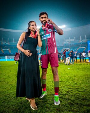 Kasturi Chhetri Instagram - Belly full of love and joy ❤️🧿

#islchampions #championofindia #joymohunbagan