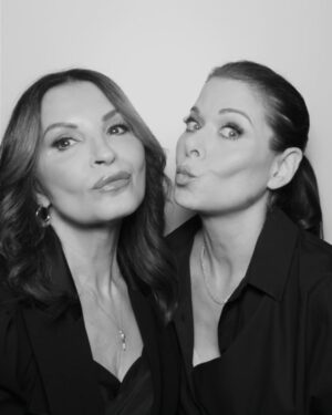Kathrine Narducci Instagram - BOSS BABES

2 wives, 2 men, 1 actor. #TheDeNiroEffect
Playtime at @siriusxm! @kathrinenarducci and me in #TheAltoKnights 

What happens behind the curtain stays behind the curtain. #loyaltytiltheend