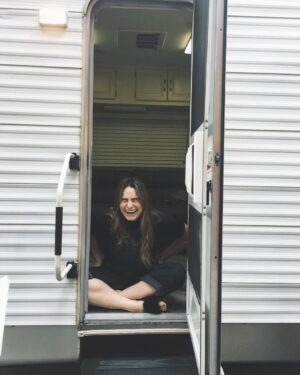 Kathryn Gallagher Instagram - congratulations on an incredible five seasons @younetflix, thanks for inviting me to join the fun eight years ago and also for an afternoon last June
 @carolinekepnes @seragamble @msiega @gberlanti @sarahsowitty @ginagirolamo