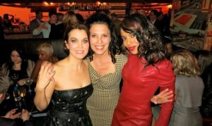 Katie Lowes Instagram - Happy 13 years, Gladiators!! #Scandalversary