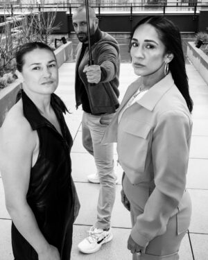 Katie Taylor Instagram - UNSTOPPABLE‼️🇺🇸🇮🇪🇵🇷

Two unstoppable forces of sport. Katie Taylor and Amanda Serrano will face off in less than 3 months in the biggest women’s combat sports event in history.

Friday, July 11 LIVE on Netflix globally, from Madison Square Garden in New York, NY. 

#TaylorSerrano

#PuertoRico #Ireland #Women #Netflix