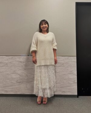 Kayo Noro Instagram - ①knit @sono_official
skirt @arpege_story
mule @prettyballerinasjp @prettyballerinas
jewelry @unoaerre_japan 
・
② knit @opaque.clip
skirt @nave_jp
pumps @tsurubymarikooikawa
jewelry @artidaoud_nail 
・
③knit @indivi__official
skirt @dressterior_official
pumps @kanematsu_official
jewelry @zuttoholic 
・
④camisole @cadune_official
knit @nomine_jp
pants @lounie_jp
pumps @tsurubymarikooikawa
jewelry @unoaerre_japan 
・
⑤coat @sono_official
pants @garageofgoodclothing_official
sneaker @ugg
pierce @unoaerre_japan
bangle,ring @zuttoholic 
・
⑥ jacket ,pants @abahousemavie
shoes @zara
jewelry @unoaerre_japan 
・
⑦遠めの写真でごめんなさい🙇🏻‍♀️
coat @arpege_story
knit @opaque.clip
skirt @dressterior_official
sneaker @pumajapan
jewelry @unoaerre_japan 
・
⑧coat @abahousemavie
knit @dessin_official_jp
t-shirt @g_rock_s
pants @lounie_jp
shoes @sy_unitedarrows
pierce,necklace @unoaerre_japan
blacelet @in_m_o_o_d 
・
⑨coat @elura_official
knit @stola.jp
skirt @arpege_story
shoes @sy_unitedarrows
pierce,blacelet @unoaerre_japan
ring @artidaoud 
・
⑩cardigan @cadune_official
all in one @norc.jp
pumps @gianvitorossi
jewelry @unoaerre_japan 
・
⑪knit @qualite_official
skirt @garageofgoodclothing_official
sandal @dianashoespress
pierce,ring @zuttoholic
blacelet @in_m_o_o_d 
・
⑫ bustier @jusglitty_official
knit,skirt @abahousemavie
pumps @charleskeithofficial
pierce @zuttoholic
blacelet,ring @unoaerre_japan 
・
⑬one piece @cocodeal_official
sandal @charleskeithofficial
jewelry @zuttoholic 
・
⑭anorak @babylone.official
cut&sewn @micaanddeal_official
pants @thehandsome.official
sneaker @autryactionshoes
pierce,blacelet,ring @unoaerre_japan
ring @zuttoholic 
・
⑮knit @opaque.clip
skirt @cadune_official
pumps @charleskeithofficial
pierce @michi_willway
blacelet @salone30_design
bangle @monice_official
rings @zuttoholic 
・
⑯cardigan @opaque.clip
blouse @doclasse_style
pants @babylone.official
pumps @kanematsu_official
jewelry @zuttoholic 

⑰one piece @cadune_official
pumps @hm
pierce,necklace,ring @unoaerre_japan
blacelet @hh___jewelry 

⑱all in one @babylone.official
vest @citen_official
sandal @charleskeithofficial
ear cuffs  @it._atelier
necklace,blacelet,ring @unoaerre_japan